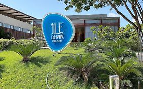 Flat Ile De Pipa Samoa - By Almare